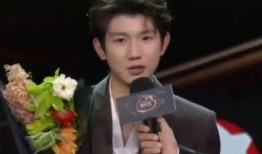 娱乐圈大型吃瓜现场,大型吃瓜现场揭秘幕后真相